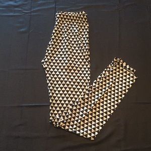 Black & White Geometric Leggings